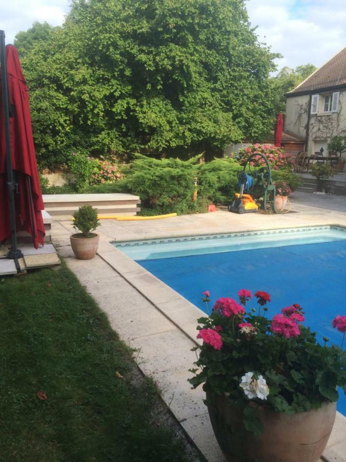 Chaumes-en-Brie Chambres D Hotes Chez Francoise Et Michel Piscine 4 Chambres 8 Lits المظهر الخارجي الصورة