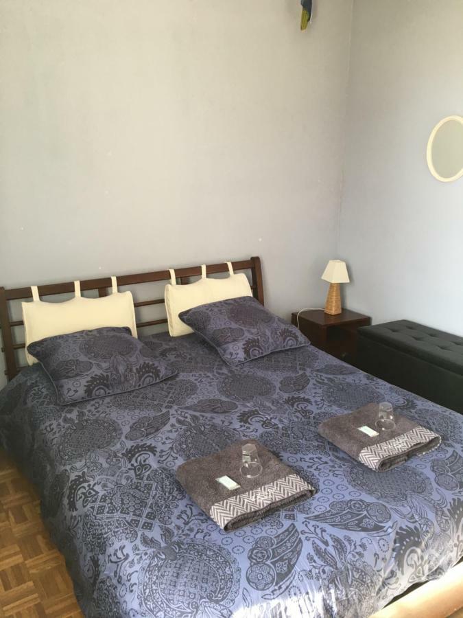 Chaumes-en-Brie Chambres D Hotes Chez Francoise Et Michel Piscine 4 Chambres 8 Lits المظهر الخارجي الصورة