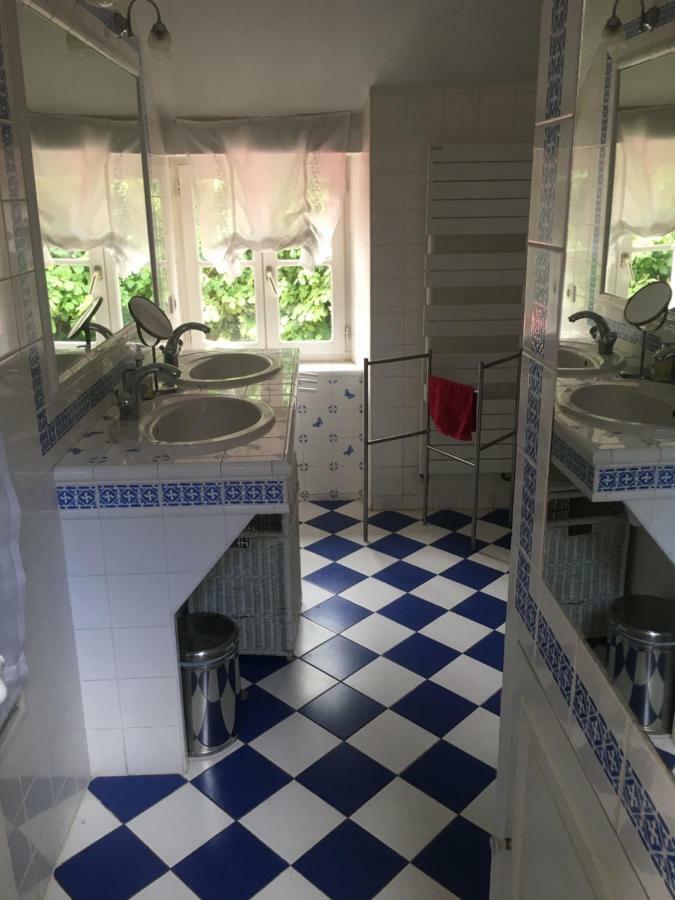Chaumes-en-Brie Chambres D Hotes Chez Francoise Et Michel Piscine 4 Chambres 8 Lits المظهر الخارجي الصورة
