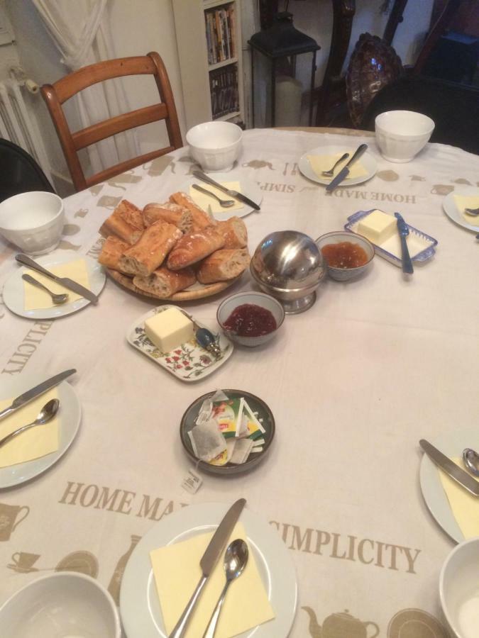 Chaumes-en-Brie Chambres D Hotes Chez Francoise Et Michel Piscine 4 Chambres 8 Lits المظهر الخارجي الصورة